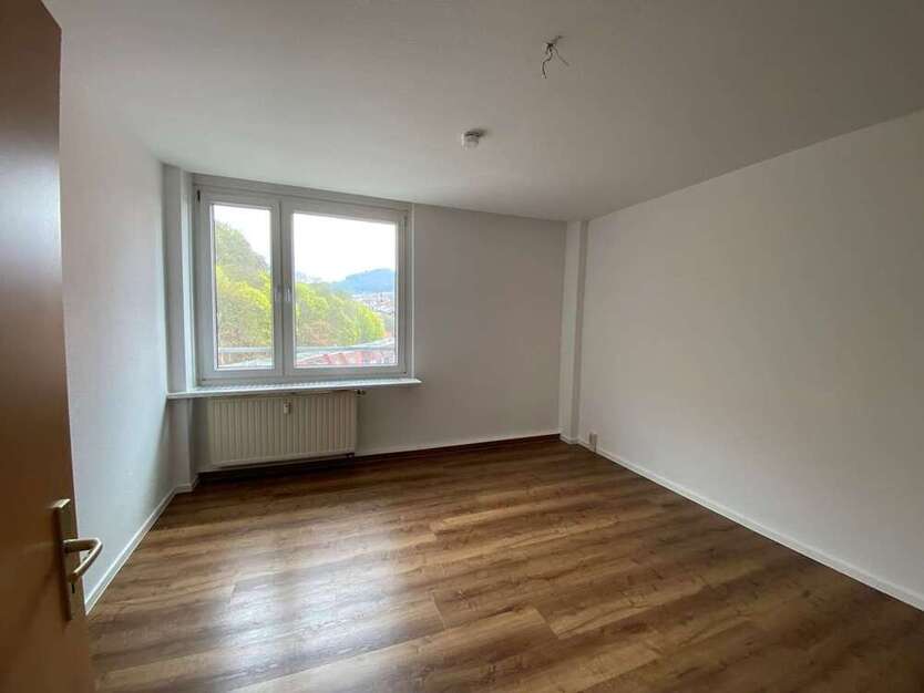 Wohnung zum Mieten in Suhl 414,82 € 54.33 m²