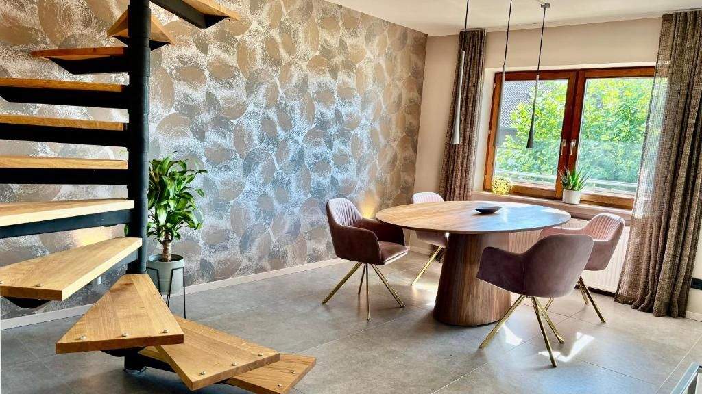 Etagenwohnung Bad Camberg - 4 Zimmer, 120 m&sup2;, 399.000&euro; | Angebot:25776025