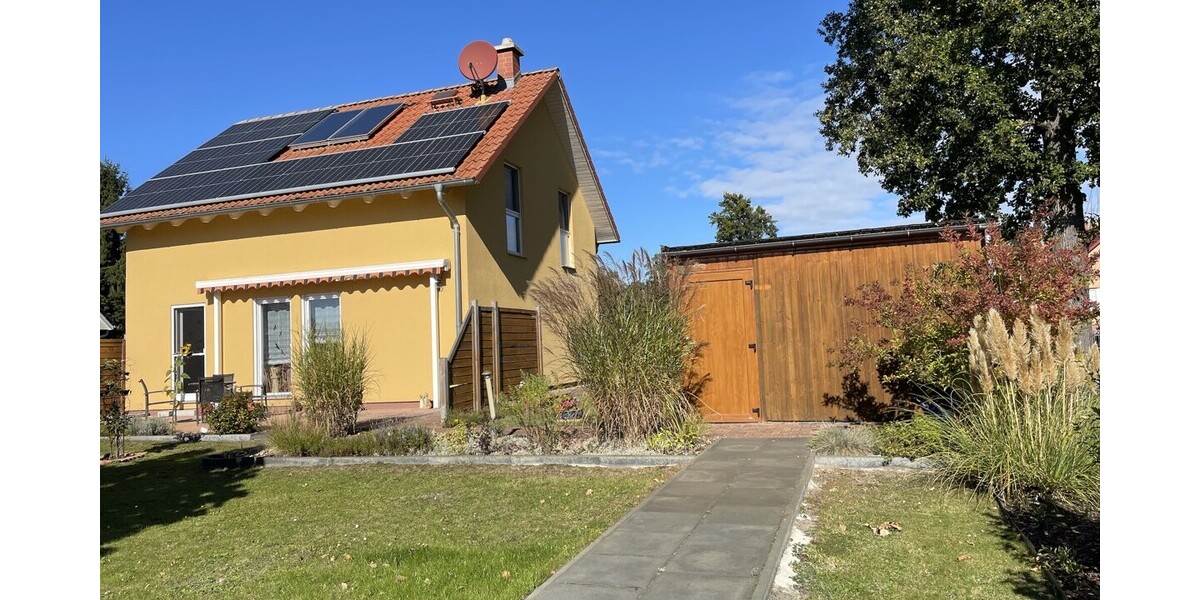 HORN IMMOBILIEN ++ modernes Einfamilienhaus mit Photovoltaikanlage, Garage und Terrasse in Torgelow - Einfamilienhaus Torgelow | Angebot:26974635