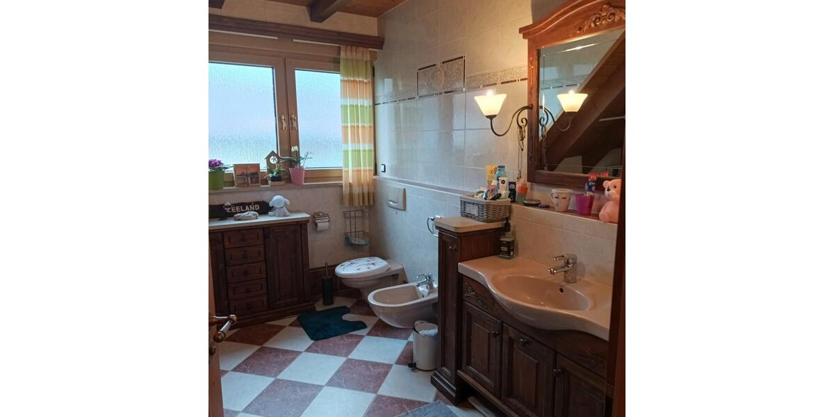 Etagenwohnung Herrieden - 3 Zimmer, 150 m&sup2;, 1.080&euro; | Angebot:24246228