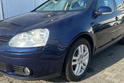 VW Golf 128.000 km 4.490 &euro; Mörfelden Walldorf 64546