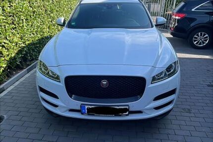 Jaguar F-Pace 96.600 km 21.900 &euro; Barsbüttel 22885