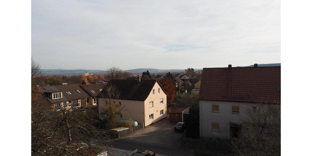Dachgeschoßwohnung Creußen - 2.5 Zimmer, 97 m&sup2;, 873&euro; | Angebot:26237308
