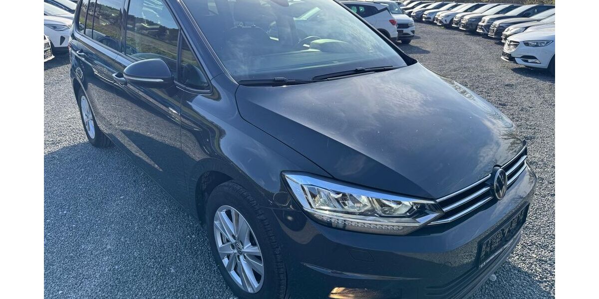 VW Touran 161.524 km 18.695 &euro; Boxberg 97944