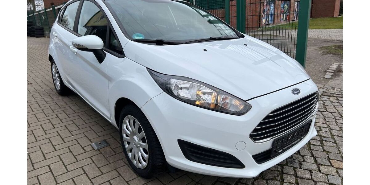 Ford Fiesta 42.000 km 5.990 &euro; Berlin Weißensee-Pankow 13086