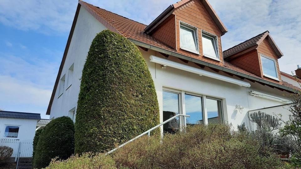 Sanierte Doppelhaushälfte mit Fußbodenheizung & Einbauküche 4 zimmer