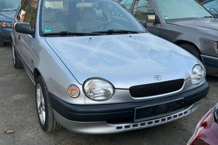 Toyota Corolla 187.000 km 1.990 &euro; Dortmund 44269