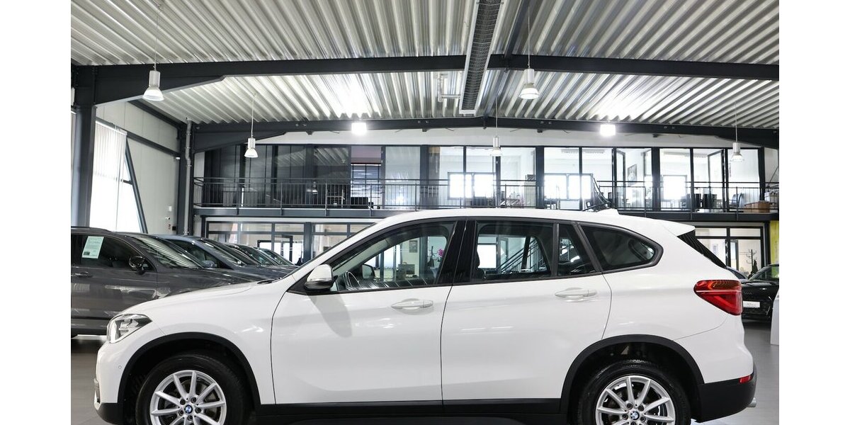 BMW X1 sDrive 18i Advantage WHITE / AUTOMATIK / 89.000 km 18.444 &euro; Hamm 59077