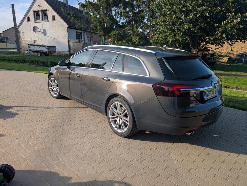 Opel Insignia Sports Tourer 158.600 km 8.500 € Könnern 06420
