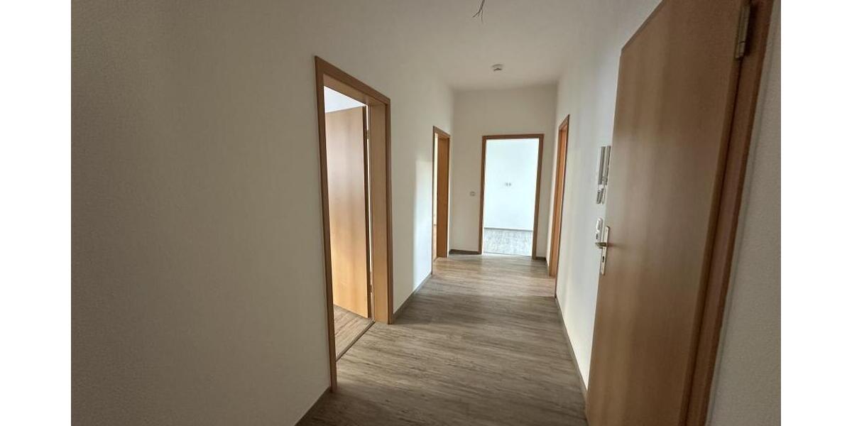 Familien willkommen! 4 R.-Wohnung mit West-Balkon, Wanne, Dusche und Hausgarten in Gera-Debschwitz! - Etagenwohnung Gera Debschwitz | Angebot:26876557