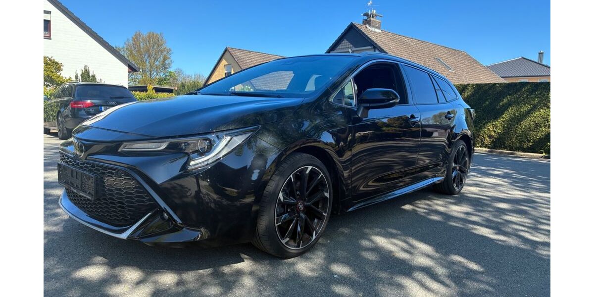Toyota Corolla 61.000 km 25.200 &euro; Weyhe 28844
