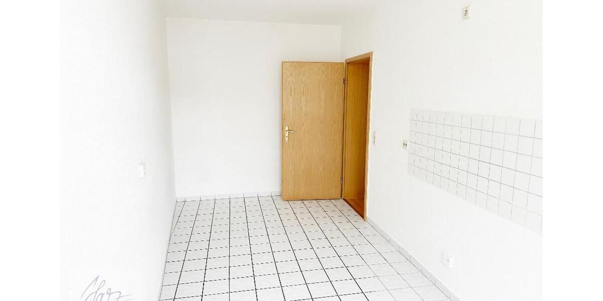 Etagenwohnung Riesa - 1 Zimmer, 45 m&sup2;, 280&euro; | Angebot:26400672