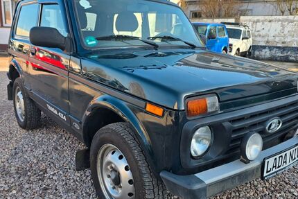 Lada Taiga 103.000 km 8.500 &euro; Waltershausen 99880