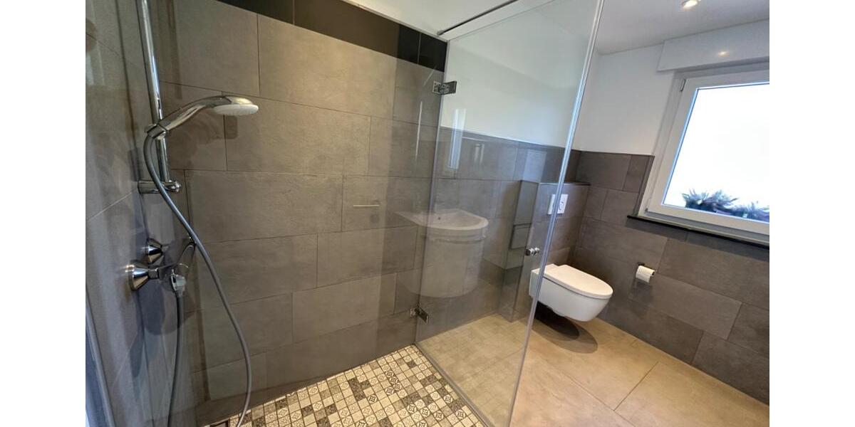 Doppelhaushälfte Iserlohn Letmathe - 4 Zimmer, 200 m&sup2;, 1.700&euro; | Angebot:25281297