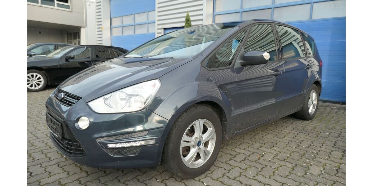 Ford S-Max 244.884 km 4.950 &euro; Monheim 40789