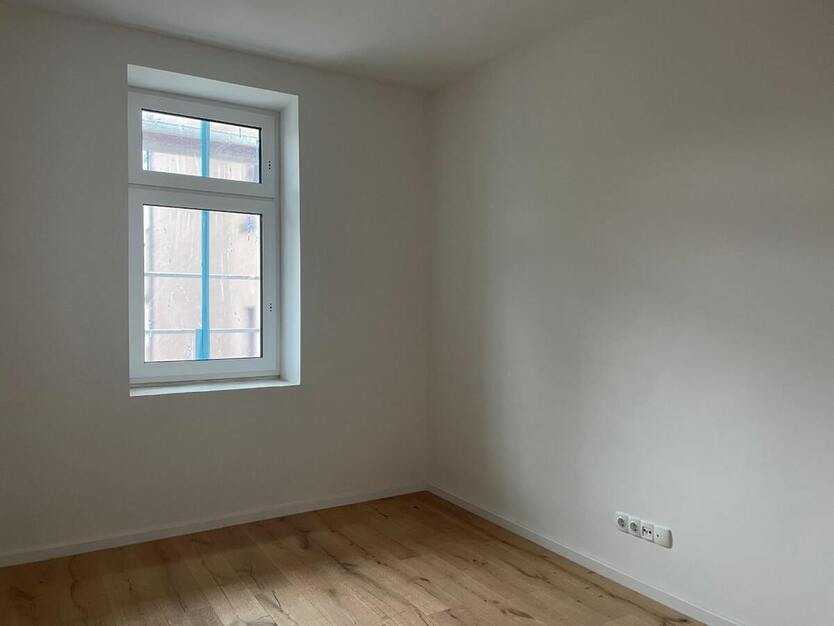 Großzügig Wohnen in hochwertig sanierter Etage im Zentrum von FalkensteinV. 5 zimmer