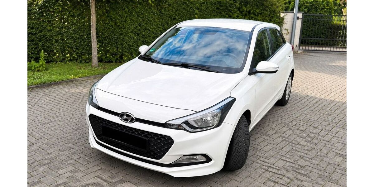 Hyundai i20 84.552 km 5.990 &euro; Landau 76829