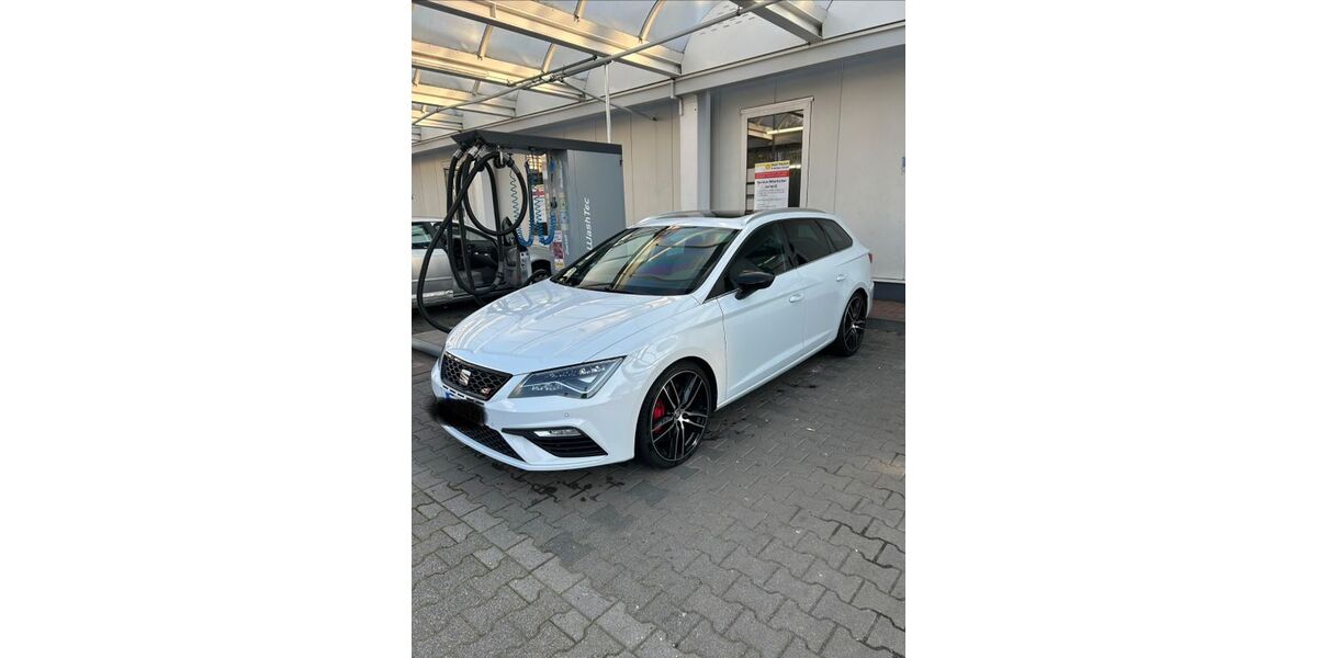 Seat Leon 98.700 km 21.600 &euro; Wuppertal 42279