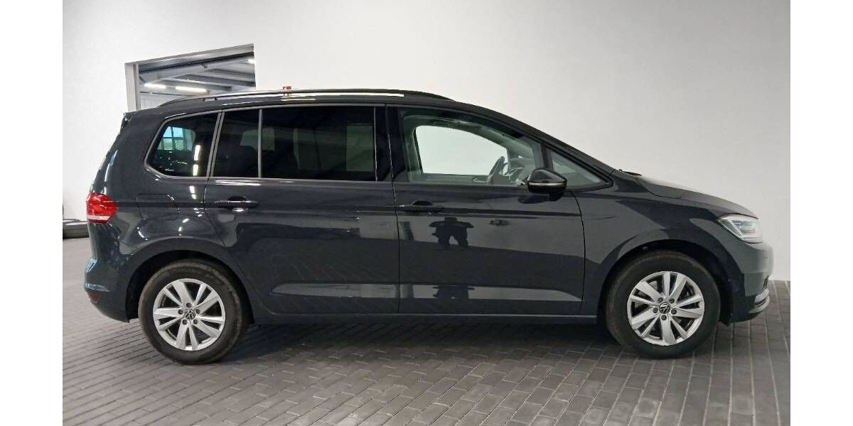 VW Touran 23.600 km 31.900 &euro; Greiz 07973