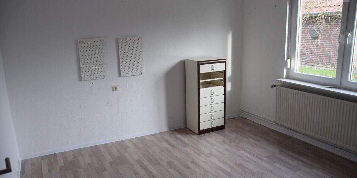 Einfamilienhaus Friedburg Upschört Wiesmoor - 5 Zimmer, 209 m&sup2;, 325.000&euro; | Angebot:25895515