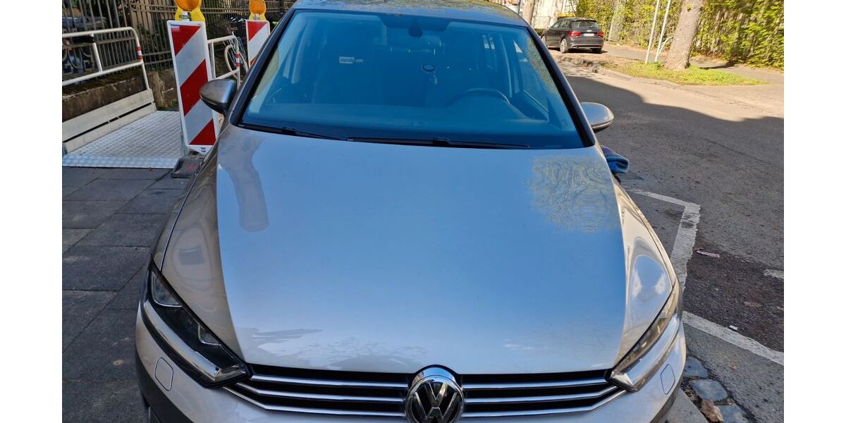 VW Golf Sportsvan 151.000 km 7.600 &euro; Bonn 53113
