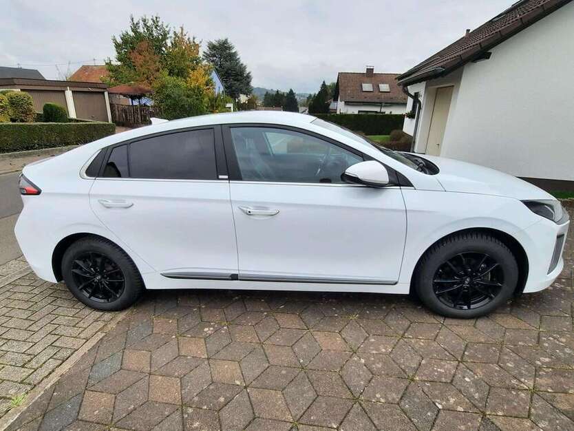Hyundai IONIQ 79.000 km 15.000 € Neunkirchen 66540