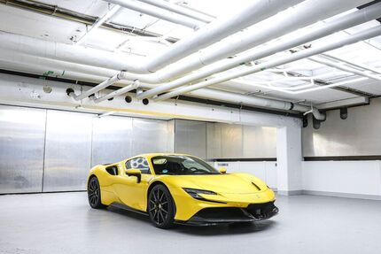 Ferrari SF90