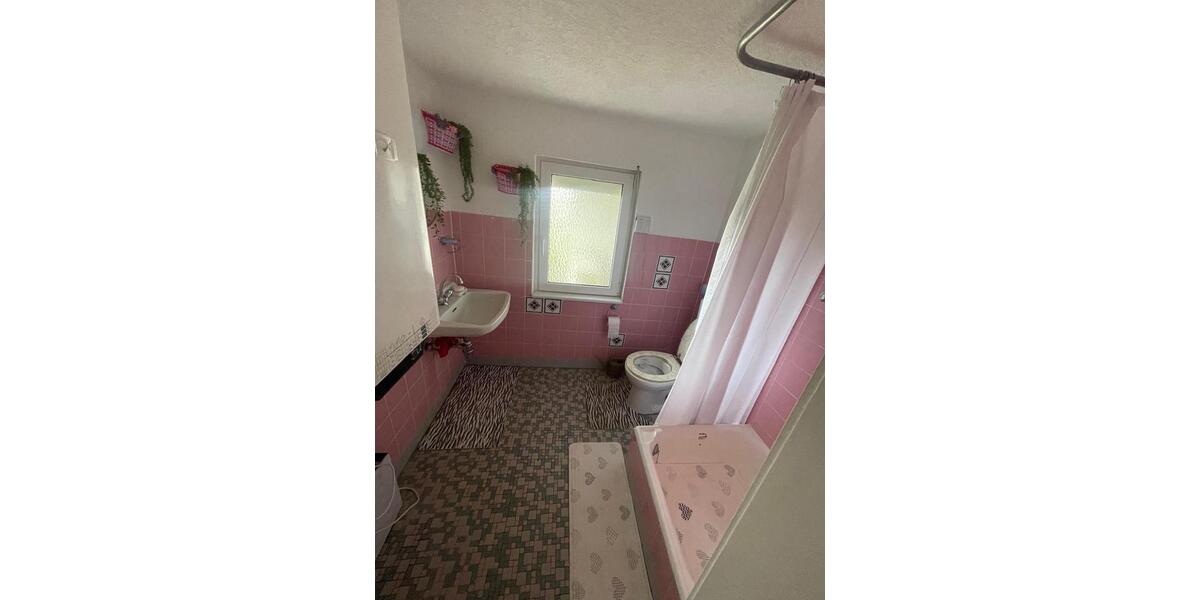 Dachgeschoßwohnung Butzbach - 2 Zimmer, 55 m&sup2;, 650&euro; | Angebot:26341033