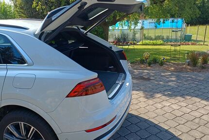 Audi Q8 33.000 km 65.400 &euro; Niederaichbach 84100