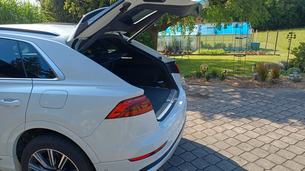 Audi Q8 33.000 km 65.400 &euro; Niederaichbach 84100