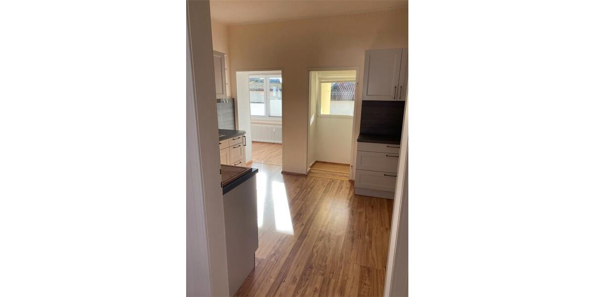 Hochparterre Bad Pyrmont - 4 Zimmer, 81 m&sup2;, 600&euro; | Angebot:26326369