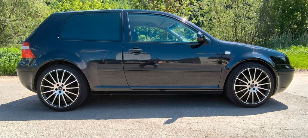 VW Golf 220.000 km 2.300 &euro; Zell (Mosel) 56856