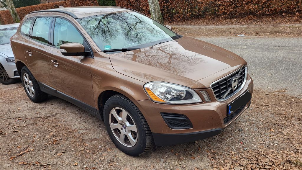 Volvo XC60 148.741 km 12.900 &euro; Hamburg 22359