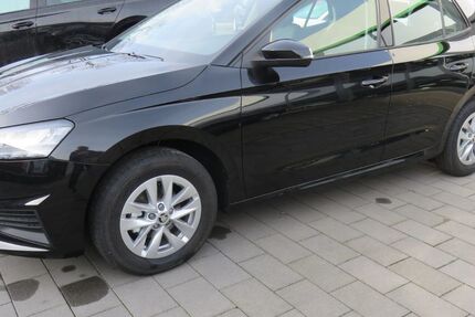 Skoda Fabia 120 km 18.670 &euro; Bünde 32257