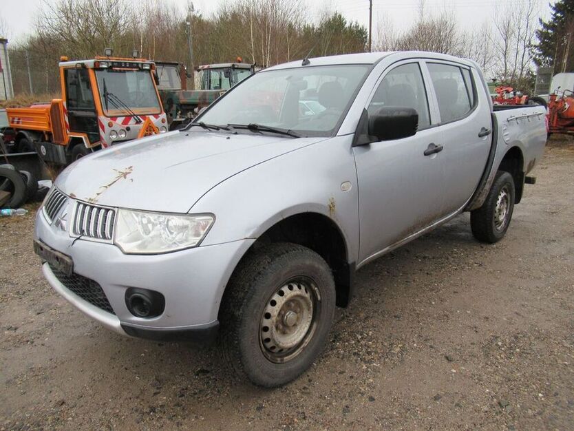 L200