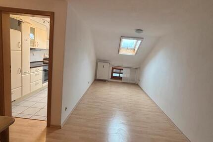 Wohnung 3-Zimmer, DG, zu vermieten, 83620 Feldkirchen 2 zimmer