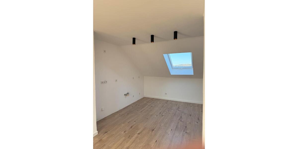 Dachgeschoßwohnung Treuchtlingen - 3 Zimmer, 70 m&sup2;, 700&euro; | Angebot:25271570