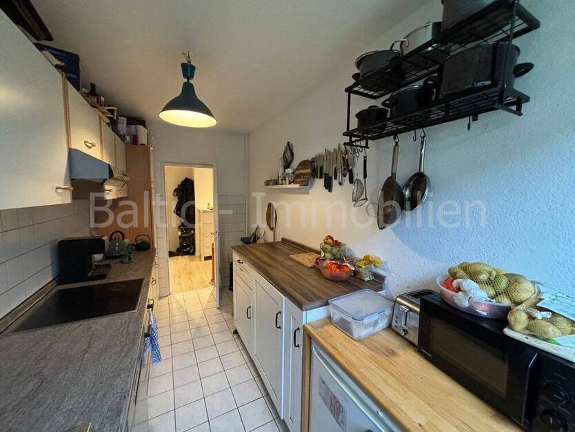 Ab Januar freie 4-Zimmer-Wohnung mit Balkon und KFZ-Stellplatz!