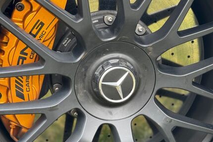 Mercedes C 63 AMG