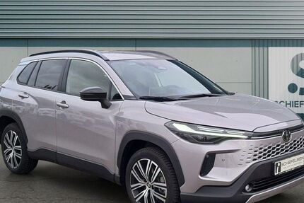 Toyota Corolla Cross 1.900 km 38.980 &euro; Hoyerswerda 02977