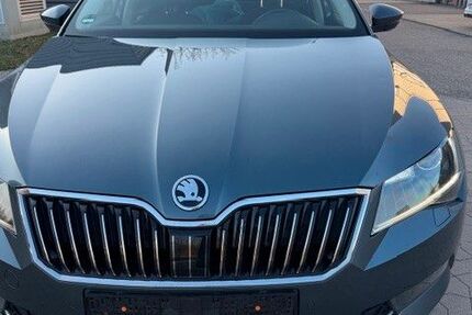 Skoda Superb 168.287 km 14.990 &euro; Karlsruhe 76199