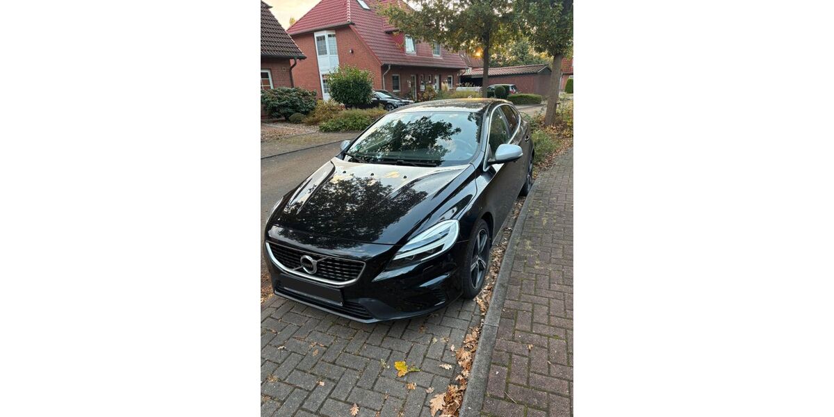 Volvo V40 92.000 km 14.500 &euro; Fredenbeck 21717