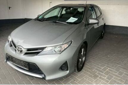 Toyota Auris 73.000 km 7.000 &euro; Berlin 10555