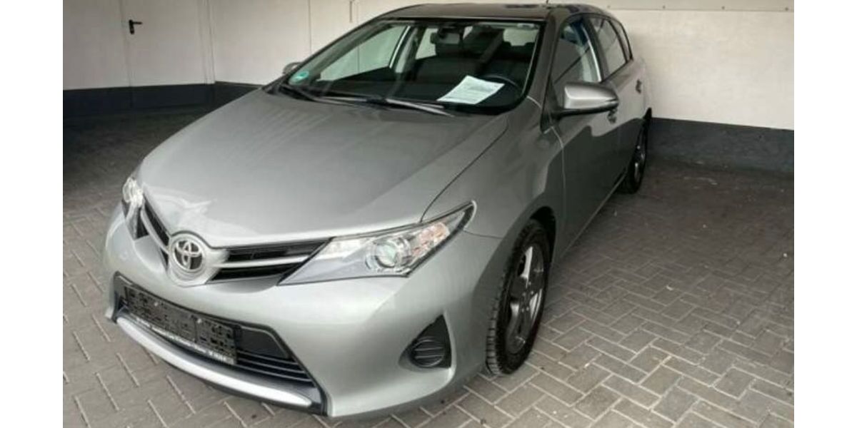 Toyota Auris 73.000 km 7.000 &euro; Berlin 10555