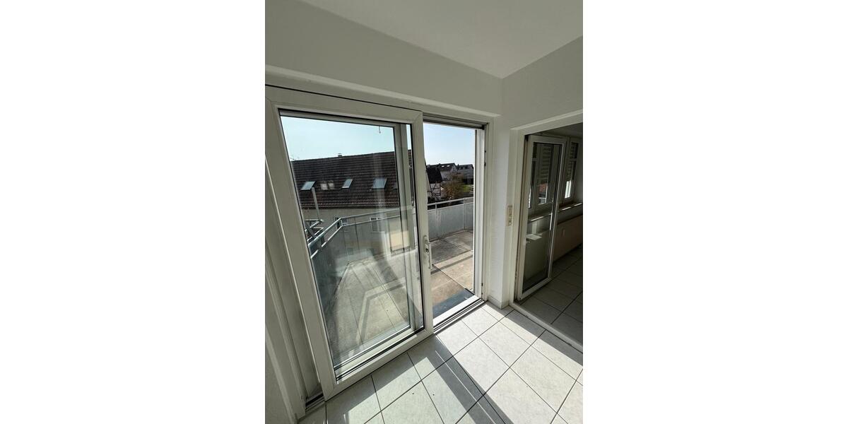 Etagenwohnung Rielasingen-Worblingen Worblingen - 3.5 Zimmer, 90 m&sup2;, 310.000&euro; | Angebot:26048611