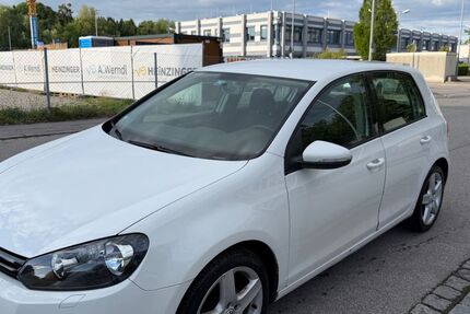 VW Golf 211.000 km 2.300 &euro; Rosenheim 83026
