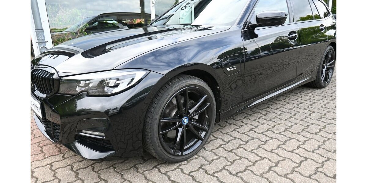 BMW 320e tour*M Sport*Aut Navi Leder/Alca RFK 19Alu 46.000 km 29.990 &euro; Seevetal - Hittfeld 21218