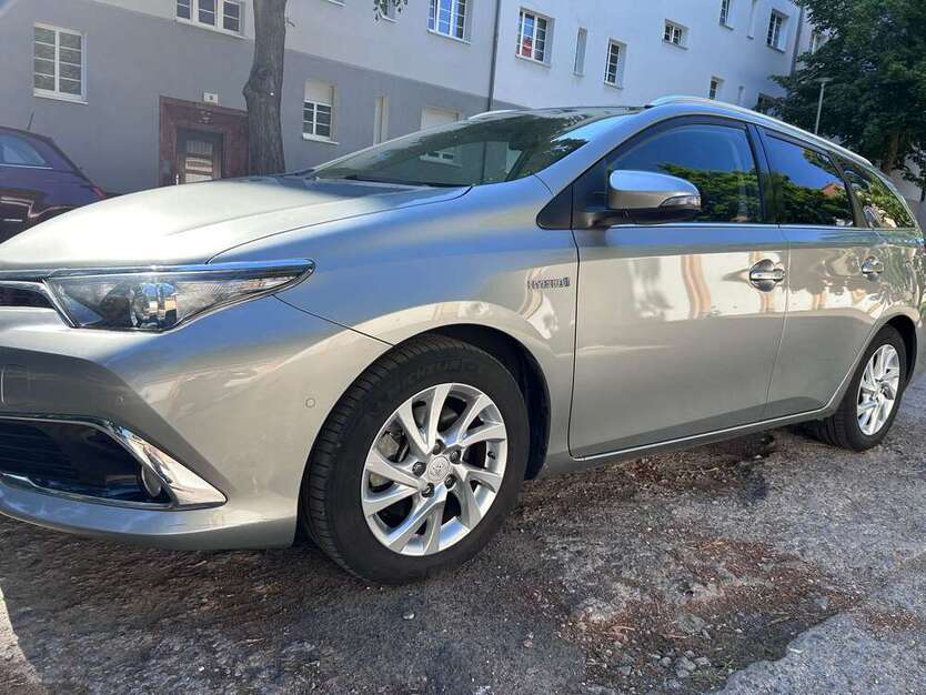 Auris