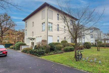 Wohnen am Tiefen See - 2-Zimmer-Wohnjuwel mit Balkon & Tiefgaragenstellplatz 2 zimmer