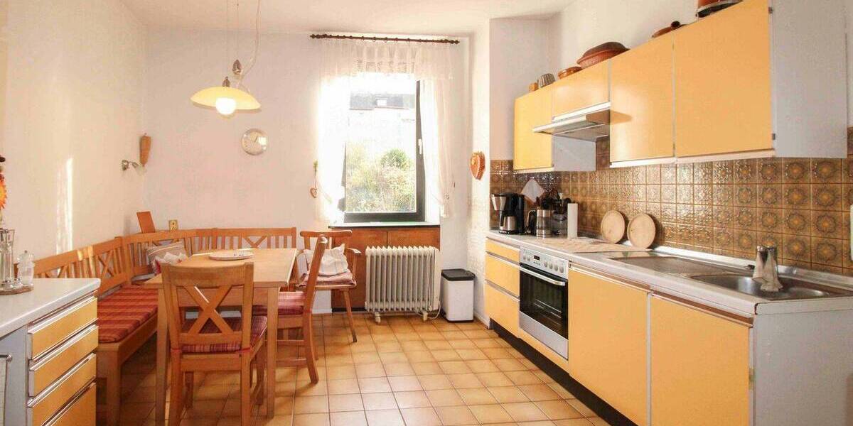 Reihenmittelhaus Trier Trier-Ost - 7 Zimmer, 142 m&sup2;, 275.000&euro; | Angebot:26307610